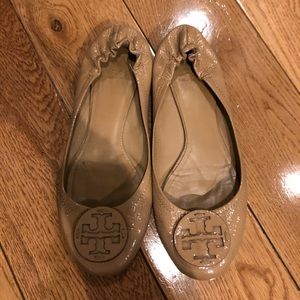 Camel Patent Leather Tory Burch Flats - Size 10
